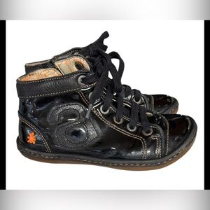 EU 30/ US 13 Rare vintage Patent sneakers by the Art Company